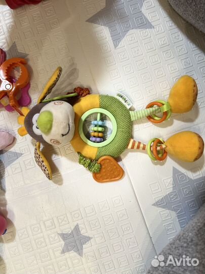 Игрушки для малыша пакетом