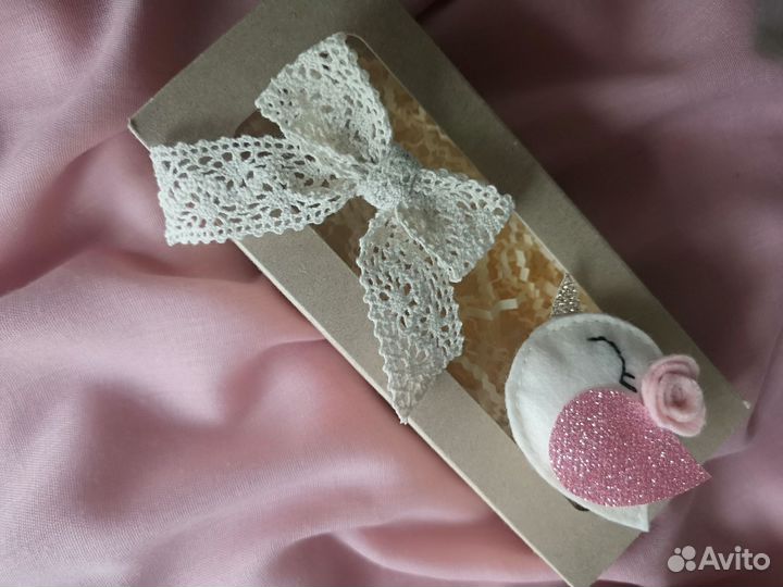 Заколки и резинки для волос ручной работы