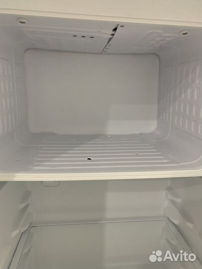 Холодильник dexp на восстановление или запчасти