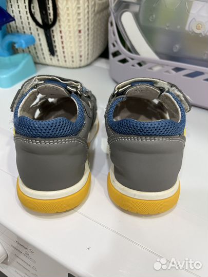 Сандалии 25 размер