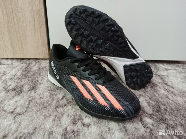 Бутсы сороконожки adidas