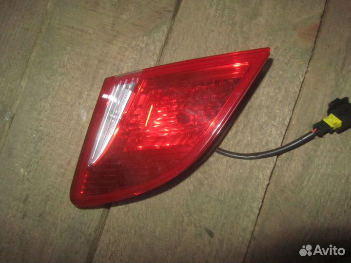 Фонарь задний левый Peugeot 408 седан