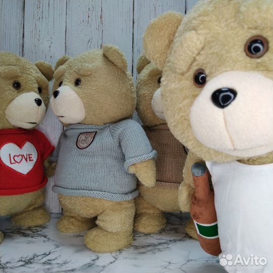 Плюшевый медведь Тед третий лишний музыкальный