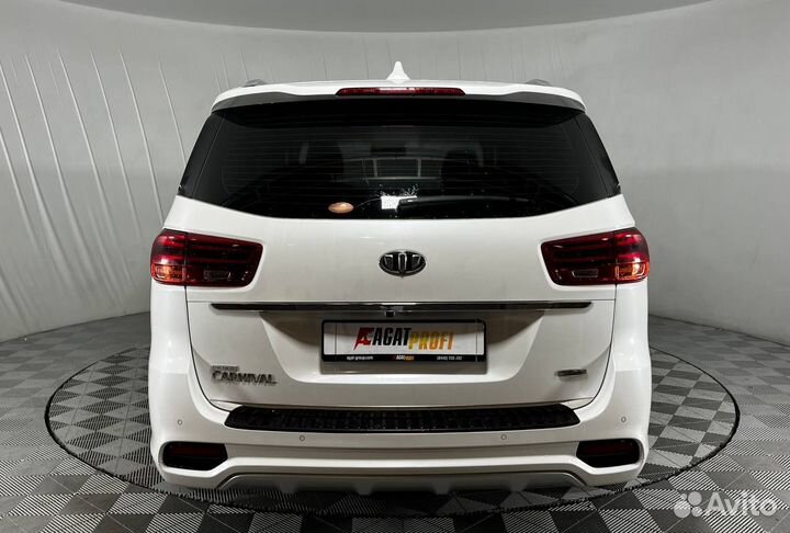 Kia Carnival 2.2 AT, 2018, 126 978 км