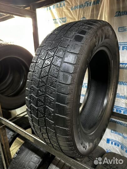 Sailun Ice Blazer Arctic SUV 215/65 R16 102H