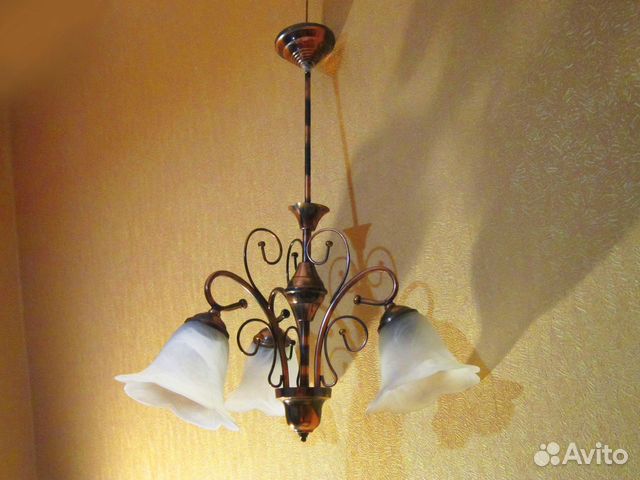Люстра металл под бронзу. ссср. 3 - х рожковая