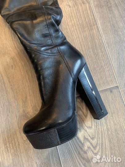 Сапоги- ботфорты натуральная кожа 36 новые