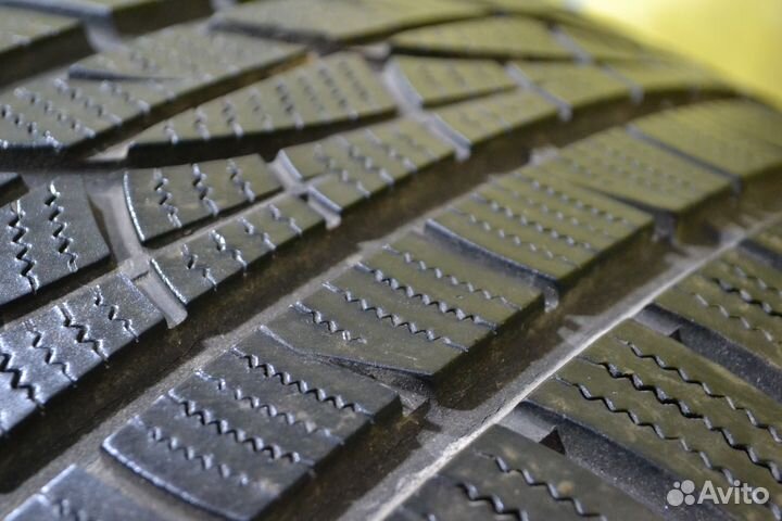 Hankook Winter I'Cept Evo 245/50 R18