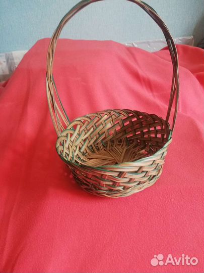 Плетеные корзиночки, вазочки из лозы и соломки