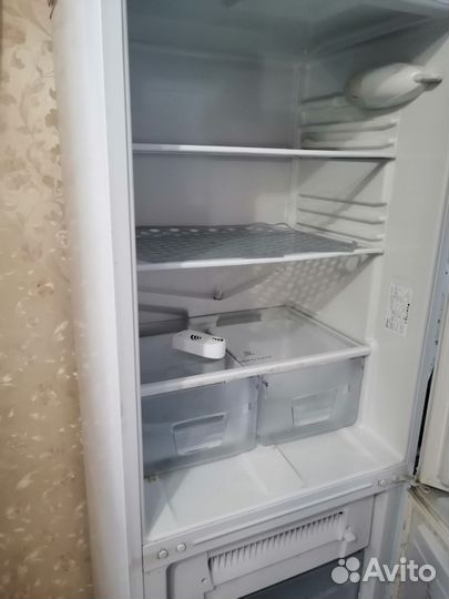 Холодильник indesit б/у