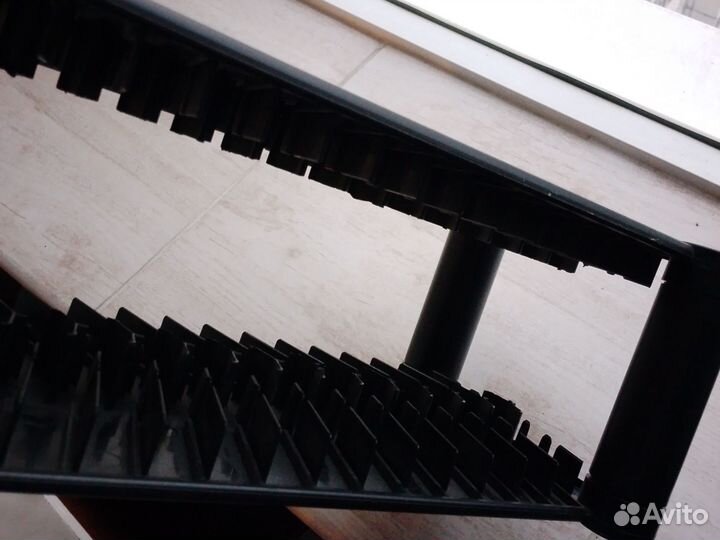 Подставка для аудиокассет 28 шт