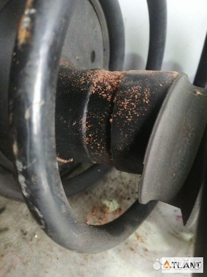 Стойка подвески передний правый volvo V70