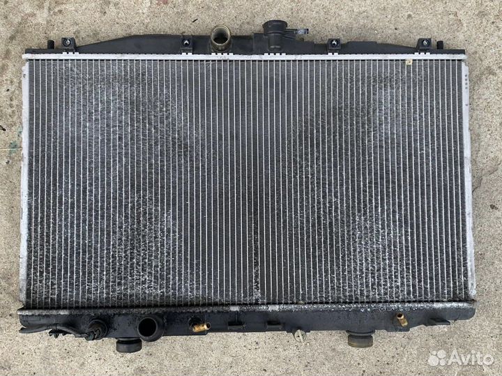Радиатор охлаждения Honda Accord 7 2,4