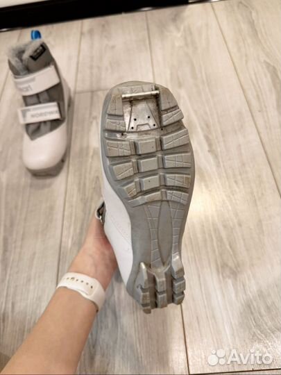 Лыжные ботинки детские 36 размер