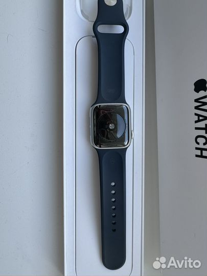 Часы apple watch se 2020