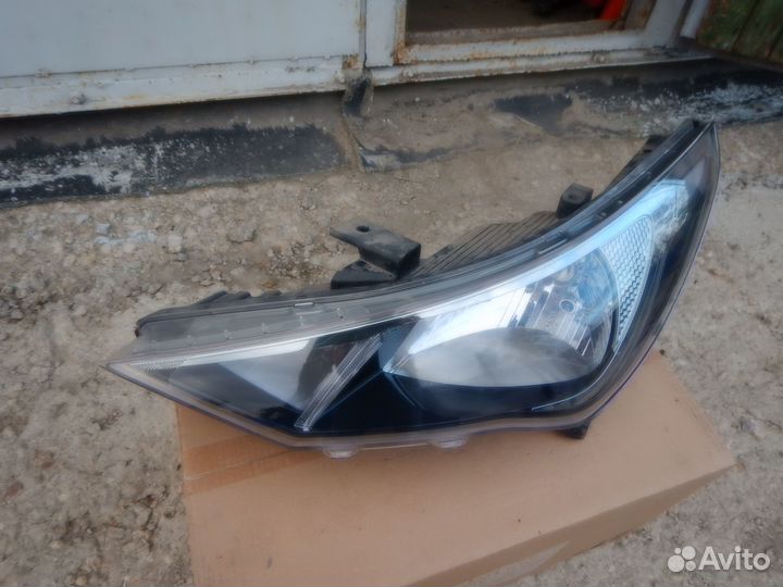 Фара левая Hyundai Solaris 2020