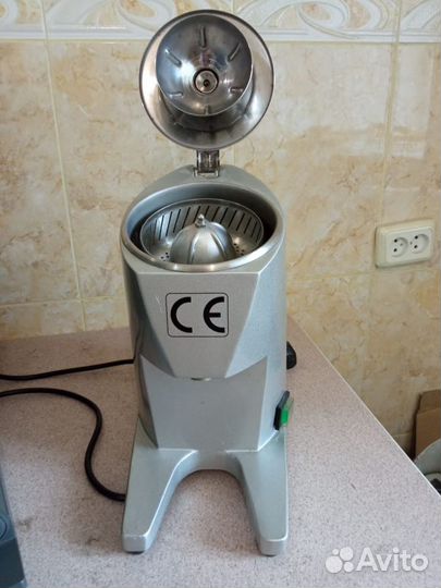 Соковыжималка для цитрусовых и гранат