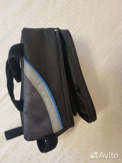 Велосумка на раму под смартфон и замок