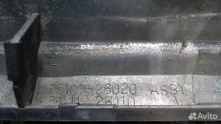 Решетка радиатора Toyota Hiace, 1995