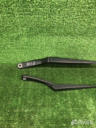 Поводки дворников Peugeot 308