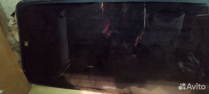 Заднее стекло KIA Sportage 1