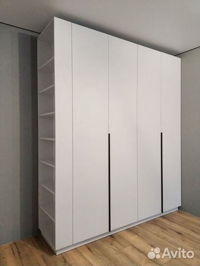 Шкафы на заказ массив