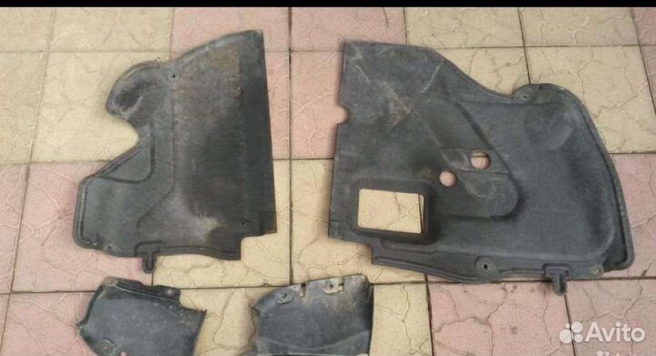 Обшивка капота Мазда 3 мпс