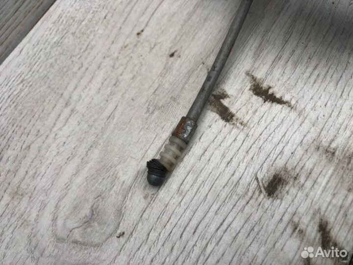 Трос лючка топливного бака Mitsubishi Galant 7