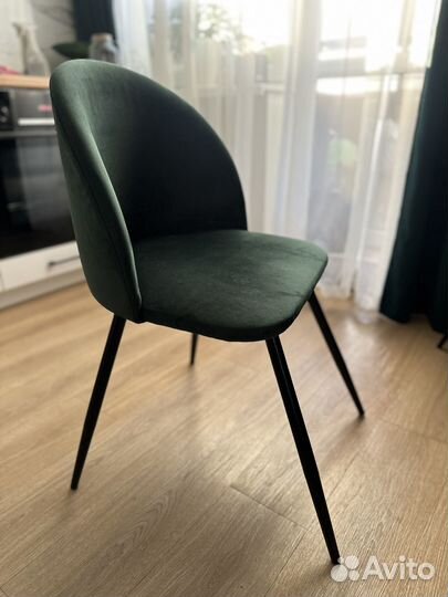 Кухонный стол и стулья