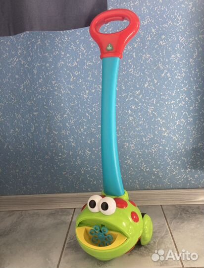 Каталка Elc, пускающая мыльные пузыри