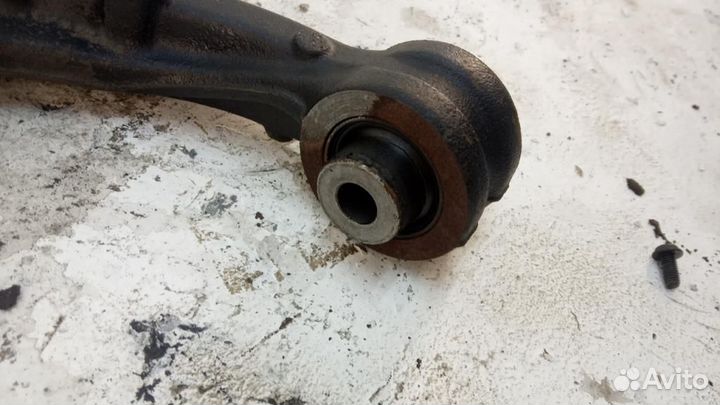 Рычаг передний нижний правый Honda Accord viii 200