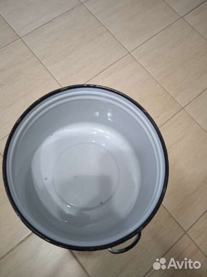 Баки (кастрюли) эмалированные 12-30 литров