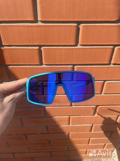 Очки oakley sutro