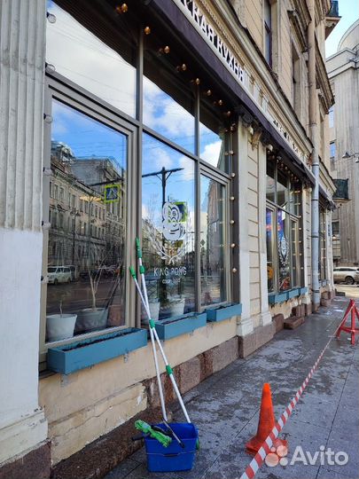 Мойка окон, витрин, маркиз, фасады