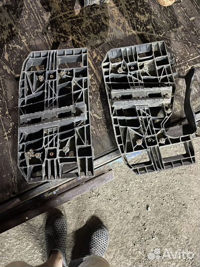 Основание подножки brp can-am outlander