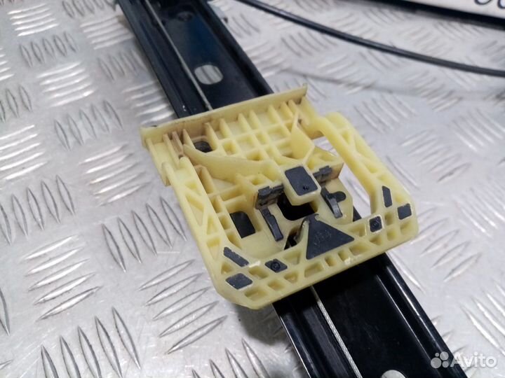 Б/У Стеклоподъемник электрический передний #001