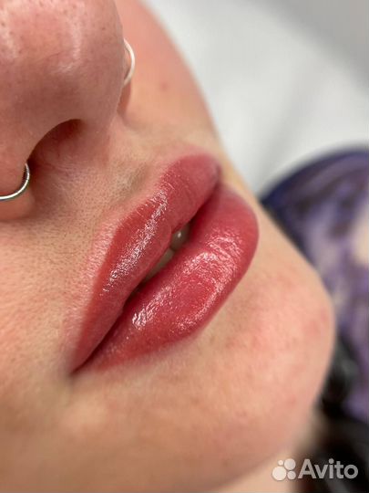 Мастер перманентного макияжа