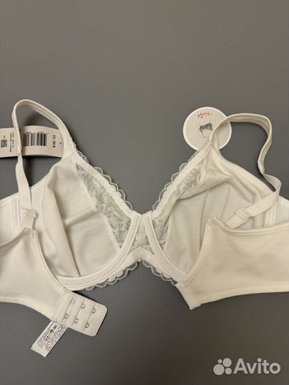 Бюстгальтер Triumph 90B, 95D