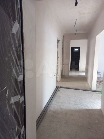 3-к. квартира, 93 м², 2/3 эт.