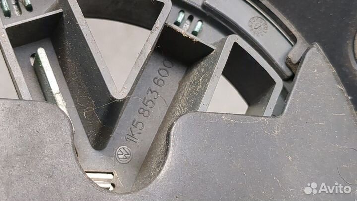 Решетка радиатора Volkswagen Jetta 5