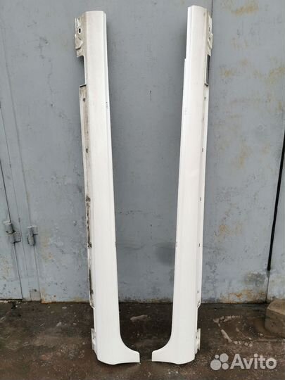 Накладка порога AMG W218 Мерседес CLS Банан