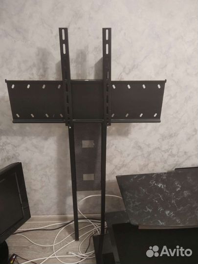 Тумба под телевизор бу стеклянная