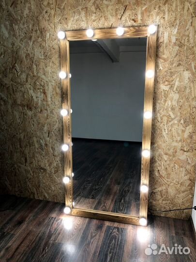 Зеркало ростовое с лампочками