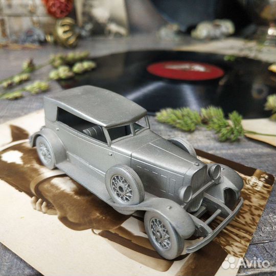 Антиквариат из Европы. Модели автомобилей, олово