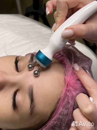 Косметологический аппарат hydrafacial 14 в 1