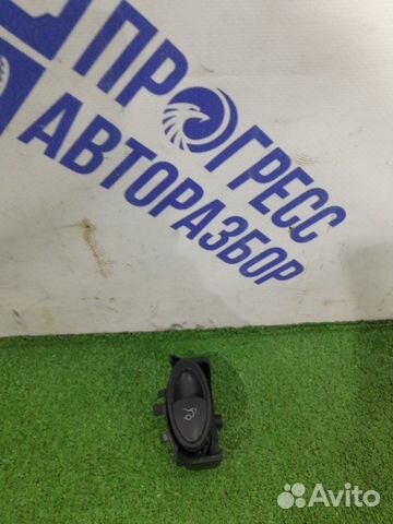 Кнопка открывания багажника Mercedes-Benz W211