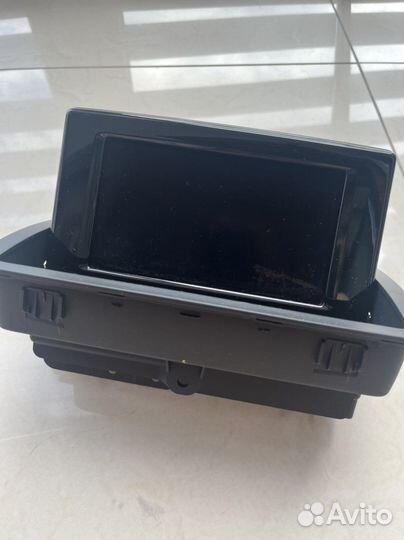 Экран от магнитолы Audi Q3