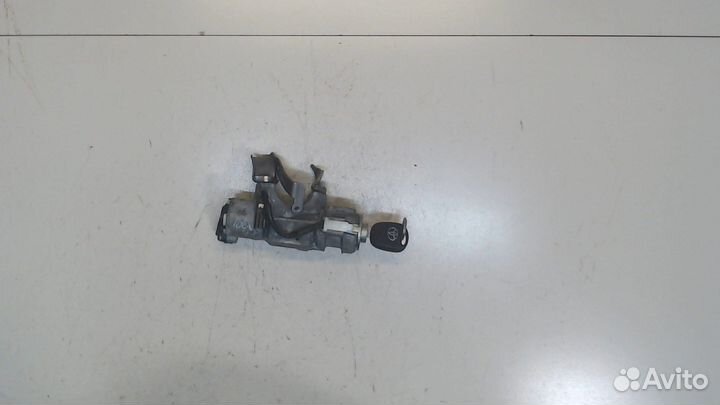 Замок зажигания Toyota Avensis 2, 2006