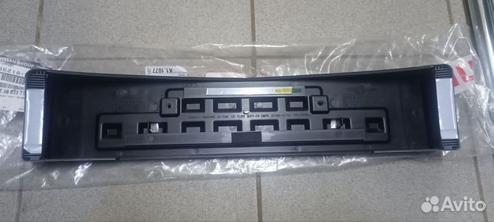 Накладка под номер B10 nissan 9621895F0B