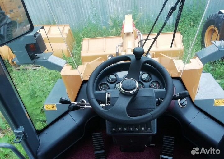 Фронтальный погрузчик Lonking LG833N, 2023